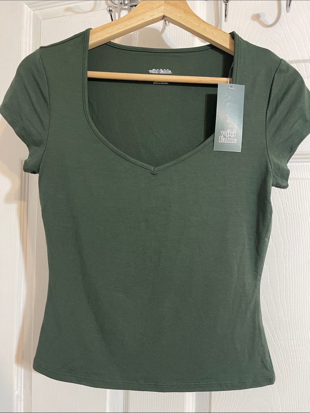 wild fable Olive Green V-Neck Short Sleeve Tee